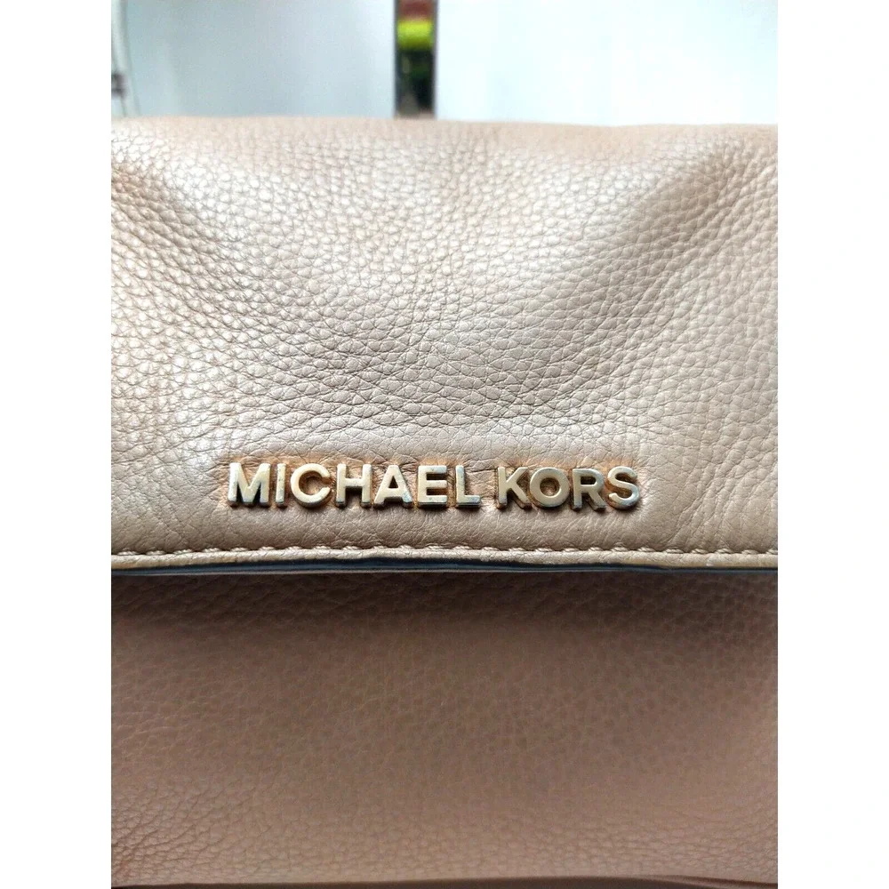Michael Kors Brown Leather Chain Strap Zip Pockets Credit Card Crossbody Bag
